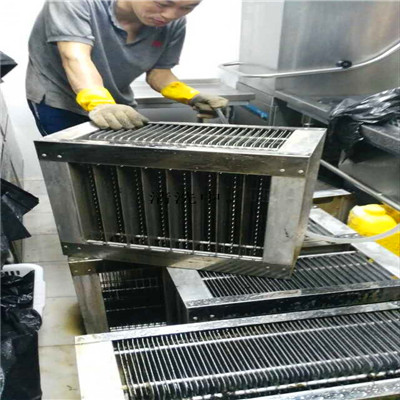 深圳油煙機難清洗不可怕，教你四招遠(yuǎn)離油煙煩惱！